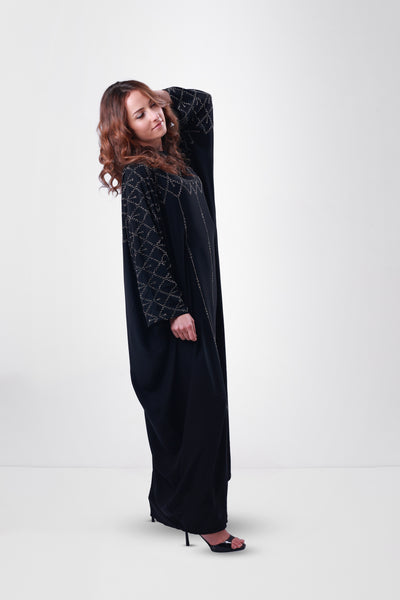 Abaya noire moderne en tissu Doux, tombé léger et raffiné1