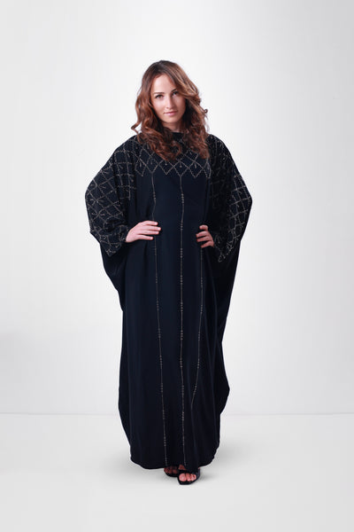 Abaya noire moderne en tissu Doux, tombé léger et raffiné.2